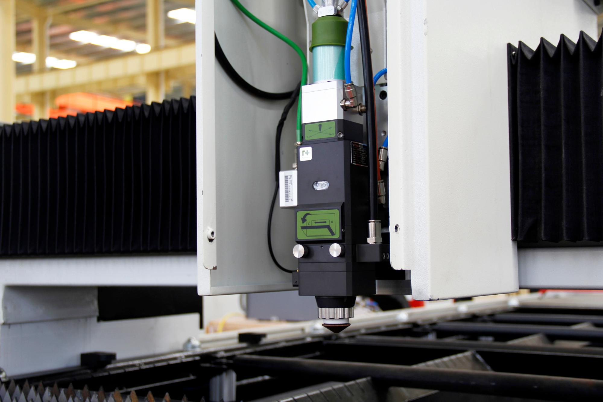 2000W stroj za rezanje laserskog lasera za rezanje metalnih cijevi i cijevi