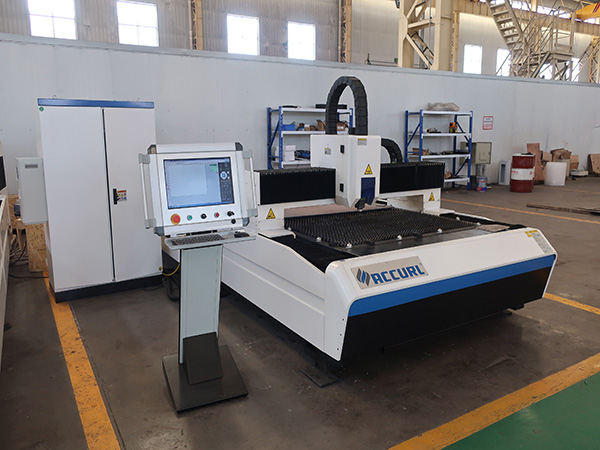 CNC vlakna 1000W laserski stroj za rezanje za ugljični čelik 3000x1500mm