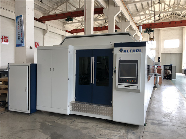 CNC trgovina flatbed puni spektar 2kw vlakana laserski rezač i stroj za rezanje metala za prodaju